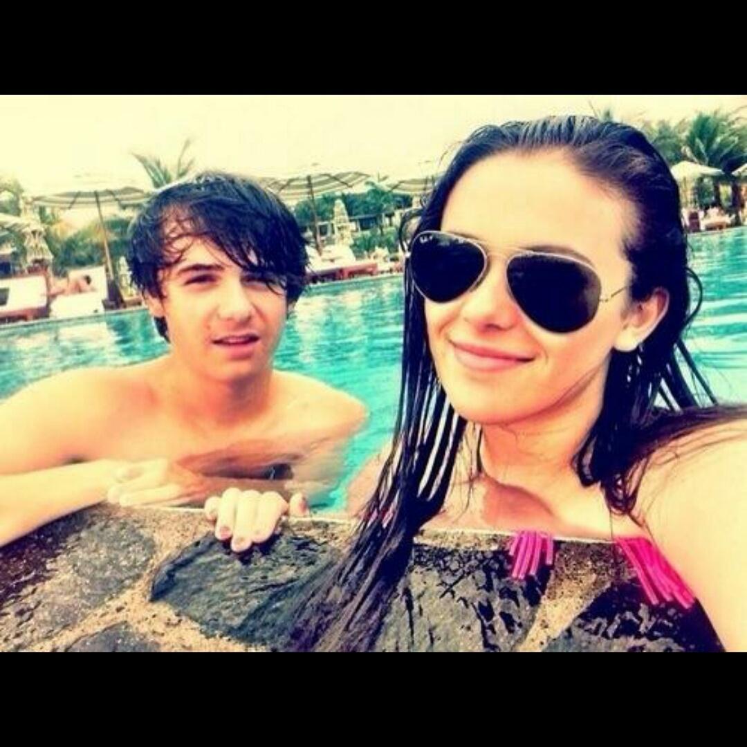 anabeadles9's tweet photo. Christian and Caitlin Beadles ๐๐
#beadlesbabe #christianbeadles #caitlinbeadles #doctorstalker #beadlesfamily http://t.co/rYWInHMFCn