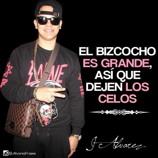_JAlvarezFrases's tweet photo. El bizcocho es grande, así que dejen los celos. @JAlvarezFlow http://t.co/3u0pO1ugiG