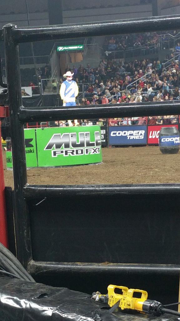 kllubben's tweet photo. @PBR section 115 seats 8&amp;9! #GetOnOurLevel #Rodeo #ChooseUs http://t.co/iDARfGN9Qd