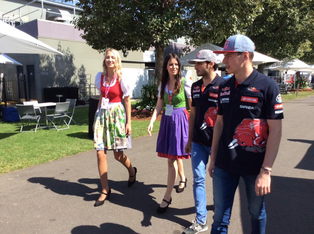 visacashapprb's tweet photo. Morning, morning, morning! Photos, smiles and beautiful Austrian girls... In Australia! @RenaultSportF1 #AusGP http://t.co/bHvbRavtwH