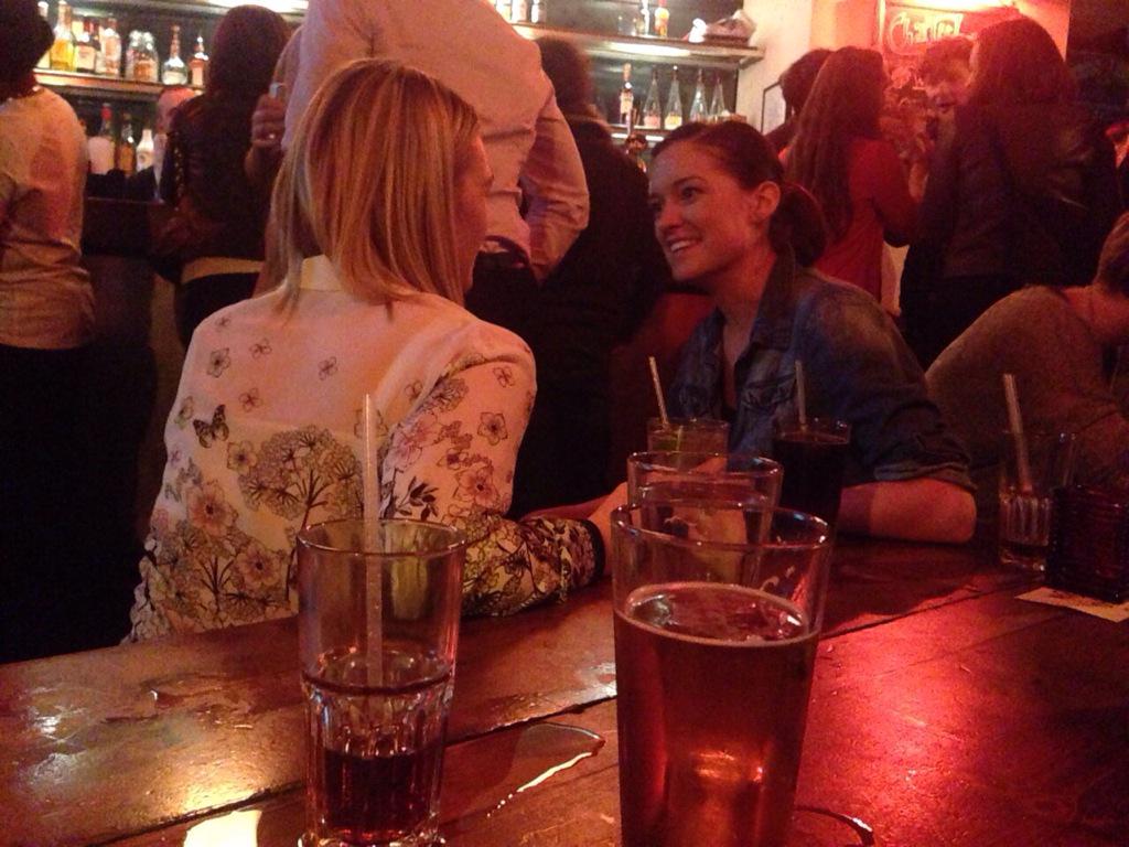 TamwarEastender's tweet photo. Fuck @louisebowenxx Which one of these two shall I rail tonight? #TamProblems http://t.co/eXUqJa0iZ5