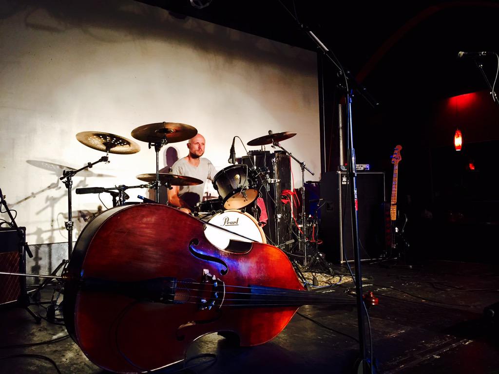MadMoonRiot's tweet photo. 8:30 @dragonflyla tonight! http://t.co/UmX3NqqbUk