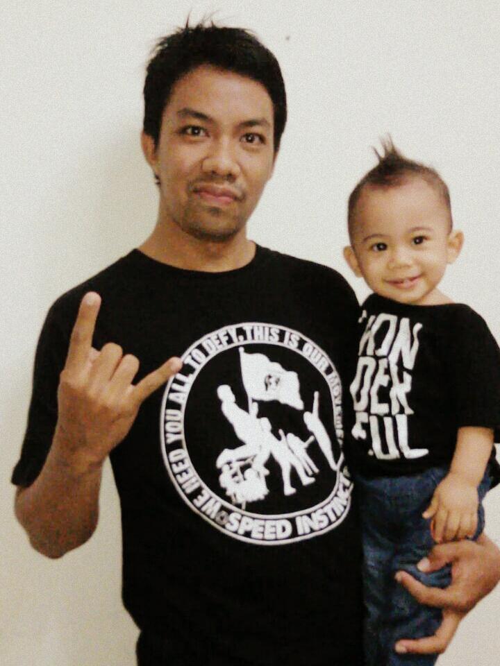 SpeedInstinct's tweet photo. Heavy born day to our guitarist @achmad_nirwan today! Still rock n' rules \m/ http://t.co/RUBDrTFfZN