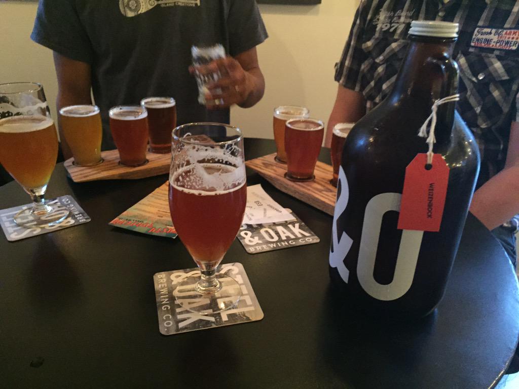 jizzlerz's tweet photo. Friday #Fillday @SteelAndOak #craftbeer #sobeer #NewWest @TastyTorpedo in tha house yumm!! http://t.co/o2f9fbvVqH