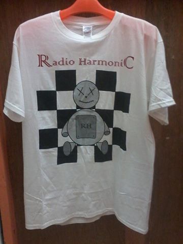 juan_lumiu's tweet photo. Ts shirt - Radio Harmonic 2015 sise L harga 150ribu,.  @RickyHarmonic @RadioHarmonic @andre_12h http://t.co/jvxlOaWDna