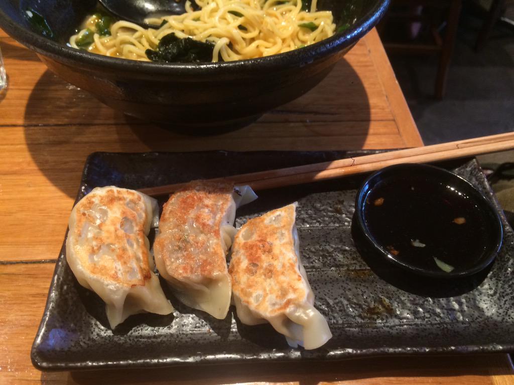 Lone_Deranger_'s tweet photo. Everyone loves gyoza. Num num @LittleRamenBar http://t.co/webiOtMyIn