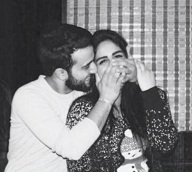 ____5jjl____'s tweet image. أُحِبُكَ ..
وَ أكْتَفِي بكَ
فَـ لَنْ تَعرِفُ أُنُوثَتِي بَعْدكَ رَجُلاً