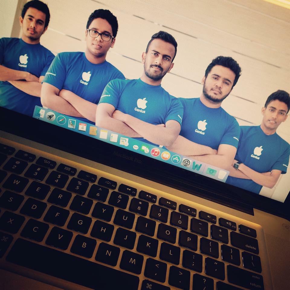 ultim8solutions's tweet photo. Apple genius bar http://t.co/9lsZ0r9gzR
