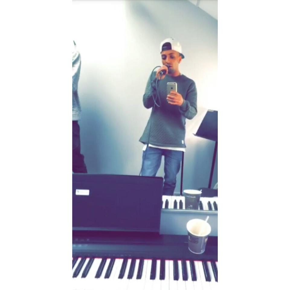 OBeeCrew's tweet photo. Young O-Bee #luitm http://t.co/cfd4VfjUhv