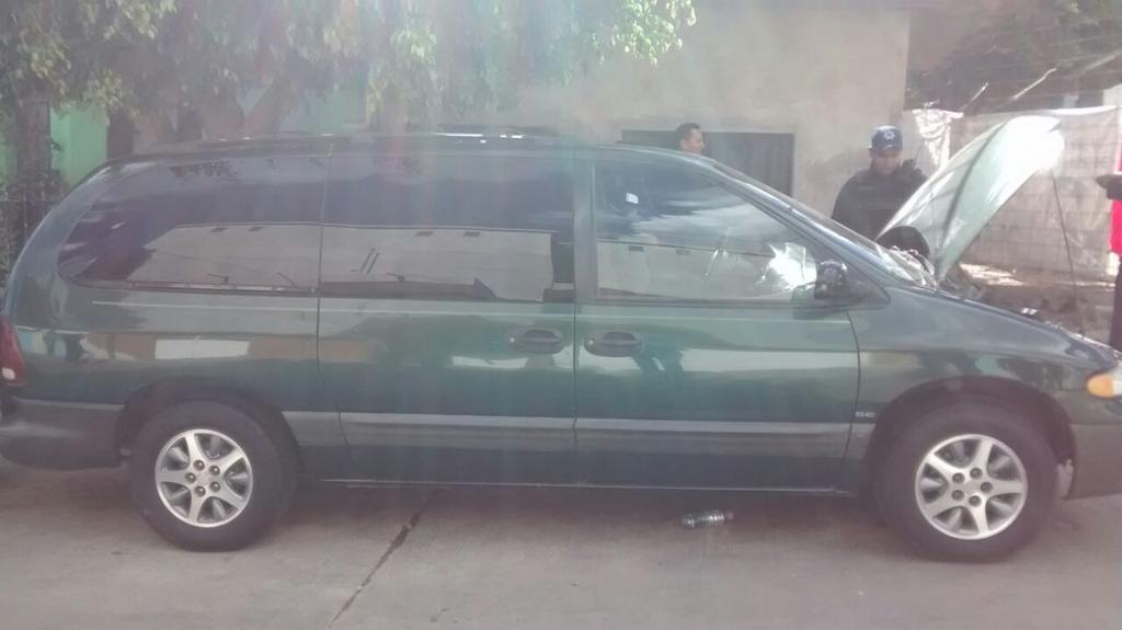 Seguridad_Leon's tweet photo. Capturan @policia_leon  a presunta banda dedicada al robo a cuentahabiente; les aseguran armas y vehículos http://t.co/0Wcz3upLTD