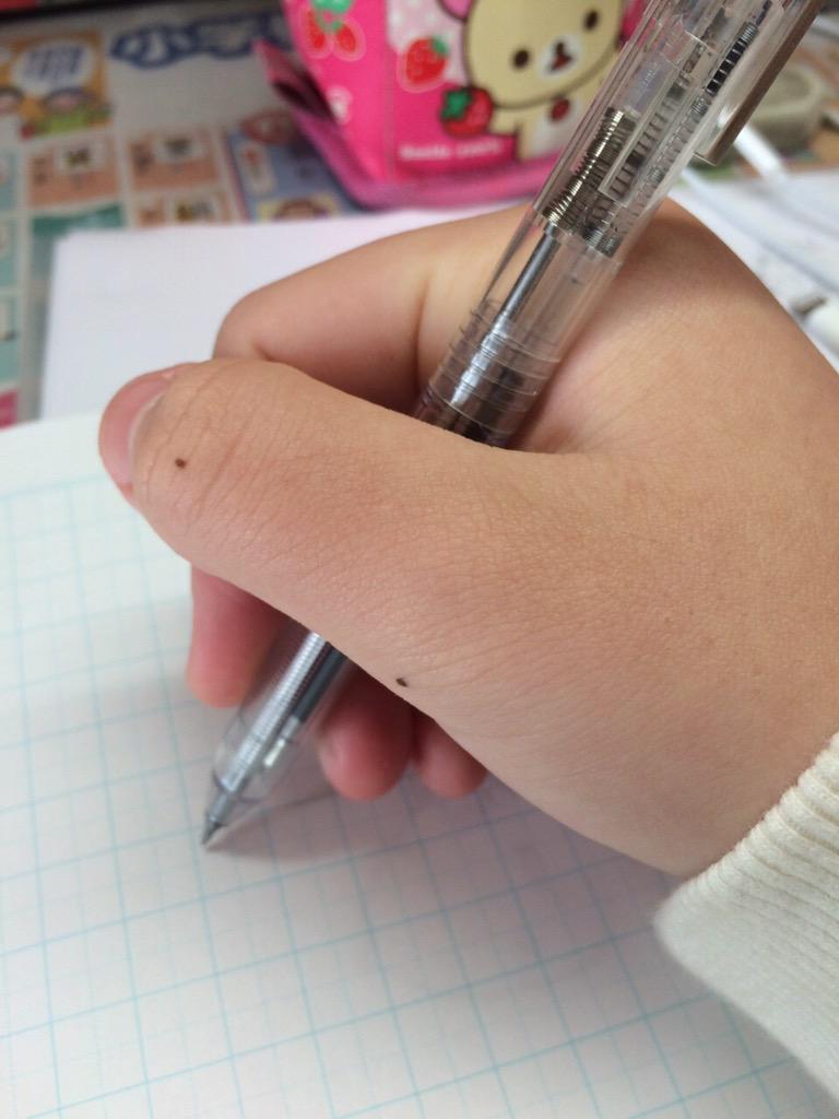 色々な絵描きさんのペンの握り方が見たい 色々な絵描きさんのペンの握り方が見たい