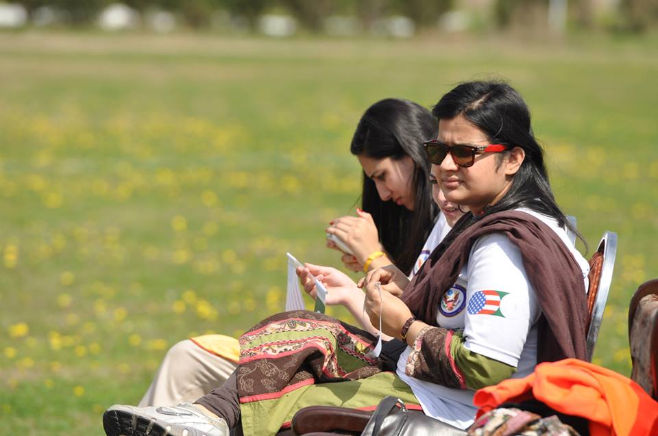 snobers's tweet photo. Pakistani women - Women Empowerment whether it is in the field, house or office. #IWEC15 #sociolympics http://t.co/H0CKYQ09Mf