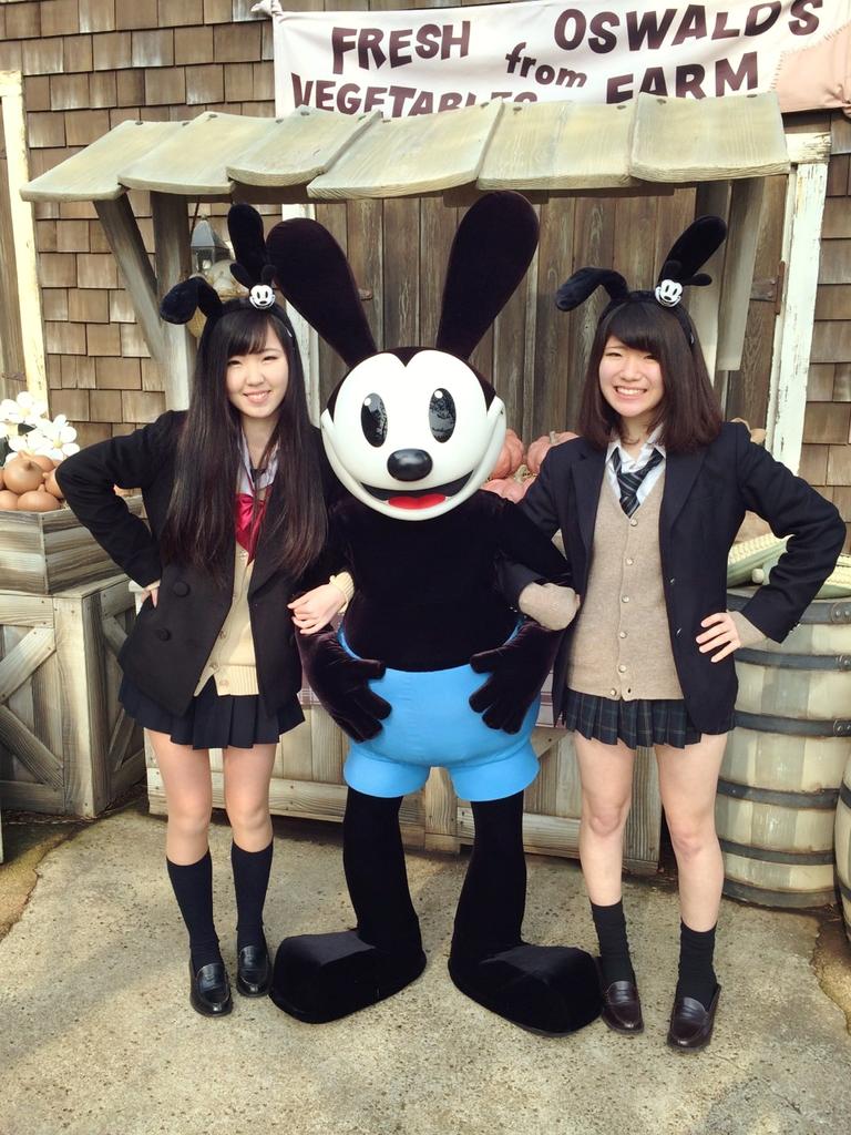 つーちゃん オズワルドに会いに行った Greeting充したし制服ディズニー満喫しました Http T Co Sdna7gvfeo Twitter