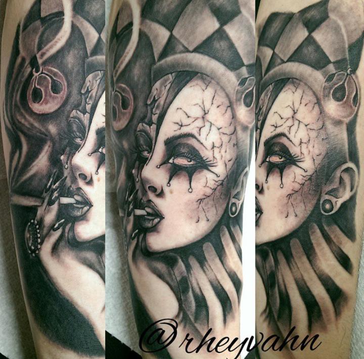 _monsterstudios's tweet image. Awesome black and grey Harley Quinn by Raven @_monsterstudios