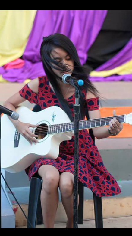 Elaine_Cuyugan's tweet photo. #CHIMWeek #OLFU Credits to Ate Colin :) Di ko alam na nanonood siya :) Haha :) Happppy :) http://t.co/n9bIGMuCX4