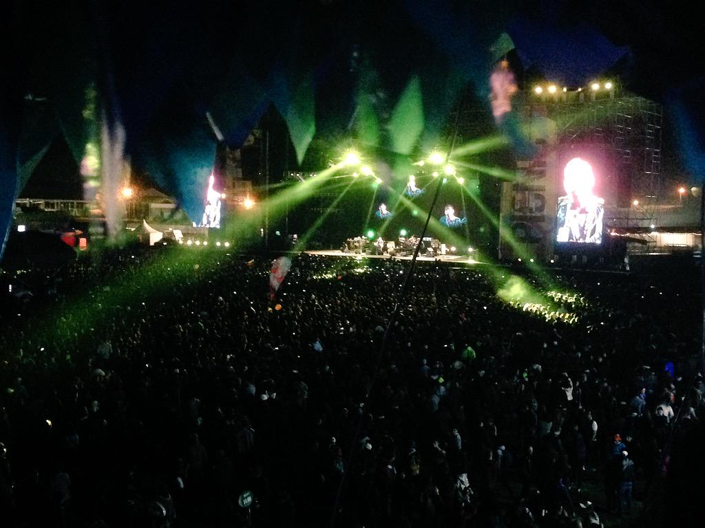 juansemo's tweet photo. Kings of Leon in da house!!! #EstereoPicnic2015 #ConTigoenEstereoPicnic http://t.co/KL6iRosDRh