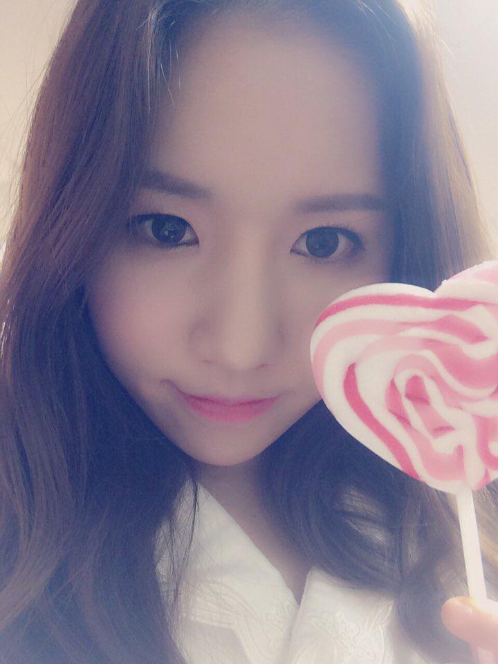 L0VELYZPJIN's tweet photo. 안녕하세여! 해피해피 화이트데이💜
본방사수하고 우리가 만든 사탕먹고 오늘 하루 마무으리~ http://t.co/foLDVdd5Uc