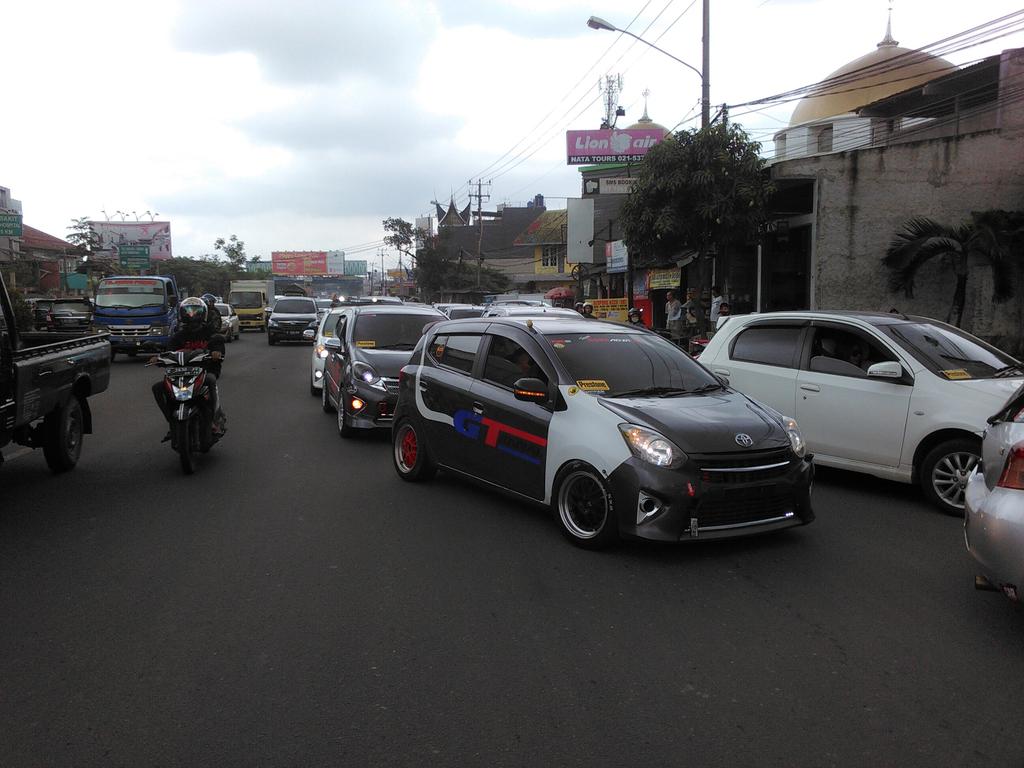 TEVC_Indonesia's tweet photo. #photohunting #eventtevci
Cc. @GTRadial_Indo @Leo_GTRadial @Amidrossfel @agyaclub_id @yarisclub_indo http://t.co/rBDgdgt0EN