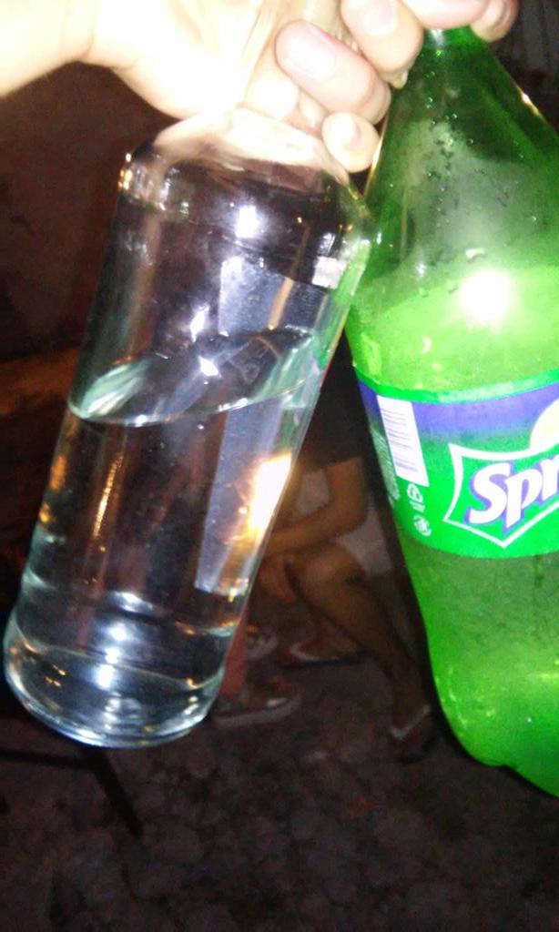 quimitoconstant's tweet photo. Sigueeee #LaTiaNight #PartyPrivate http://t.co/qXIIgbTeWS