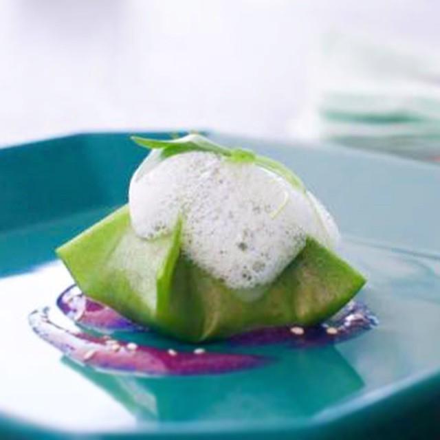 MatthewKenney_'s tweet photo. Kimchi Dumpling @m.a.k.e.santamonica #rawfood #makemenu http://t.co/mF2K7BmrMh http://t.co/qjswiOPgLL