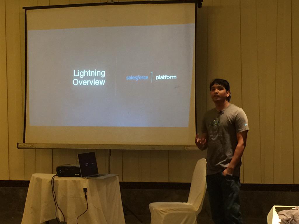 forceguru's tweet image. @SharmaBhawani has just completed and now @gauravkheterpal is on stage. #LightingDevWeek #GoLightingFast #JaipurDUG