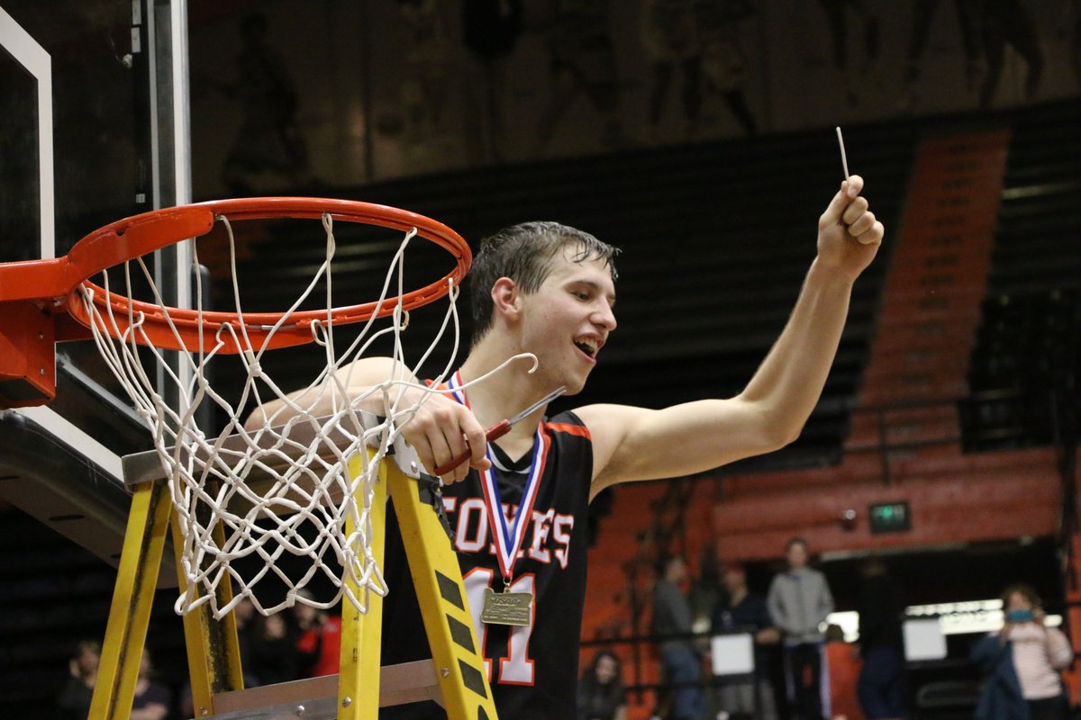 Photos: Silverton wins 5A title, beating Wilsonville 33-32: s.oregonlive.com/UMJbMmP #opreps
