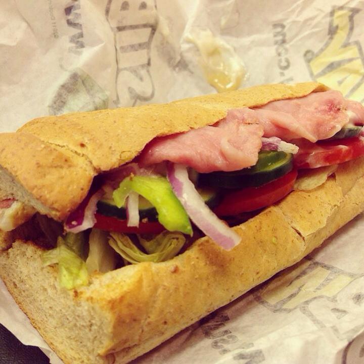 jaekicoffee's tweet image. Love subway :) #subwayph #subway at dela costa #makati #salcedo #instafood #igfood