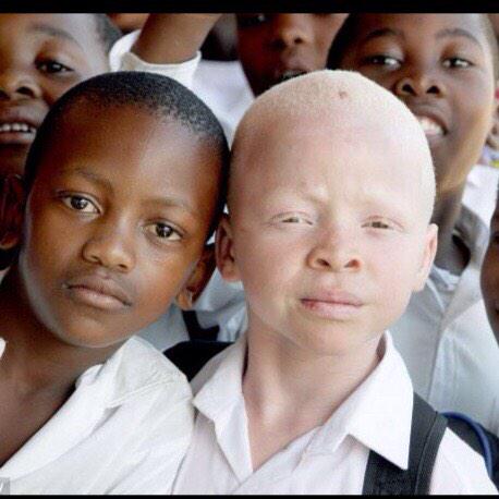 Ipyanamsomba1's tweet image. #stopkillin...spread love!!!