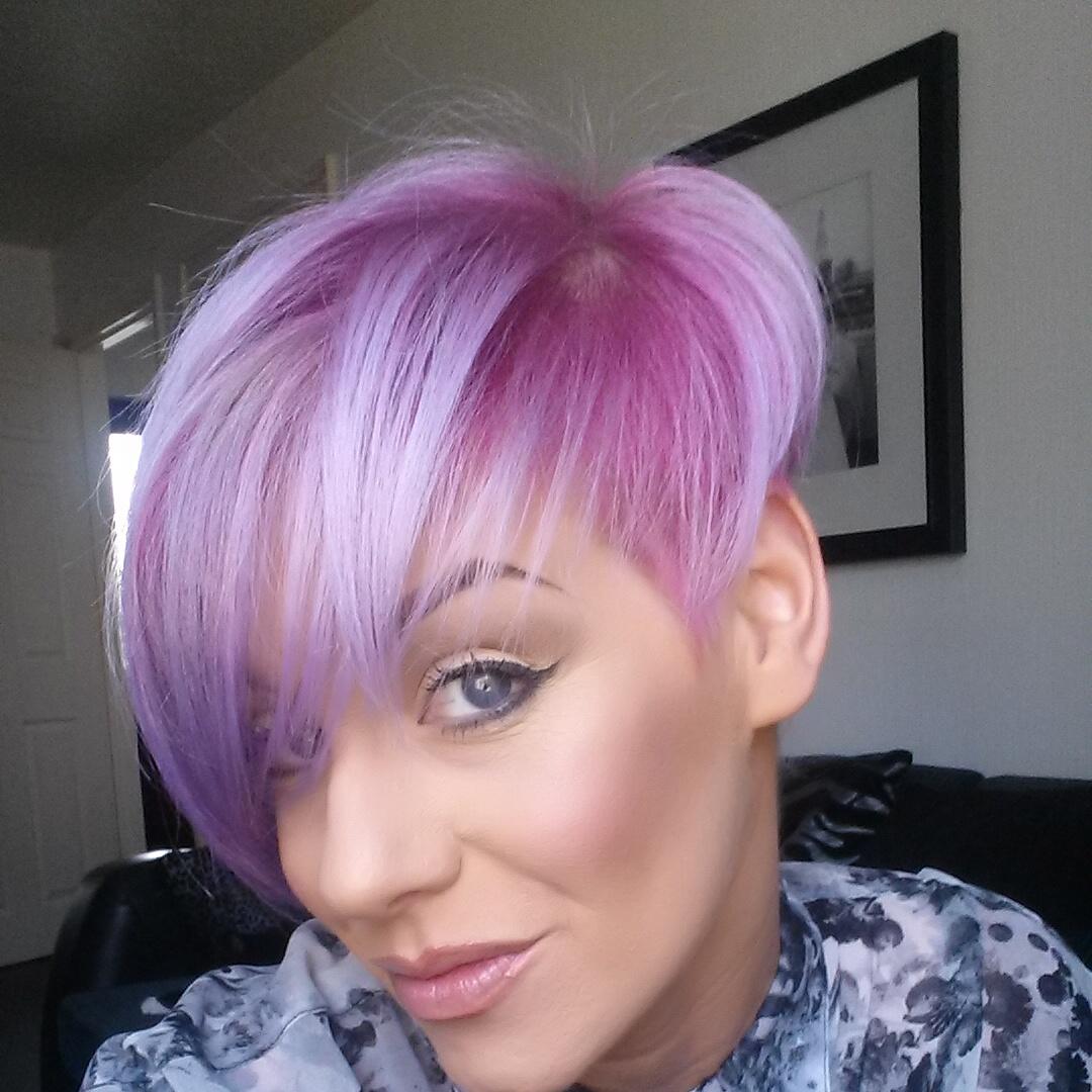 jm_molloy's tweet photo. @matrixfamily 5th wash of Matrix colour graphics laquers 💜💜💜 http://t.co/PV3SaSP9UB