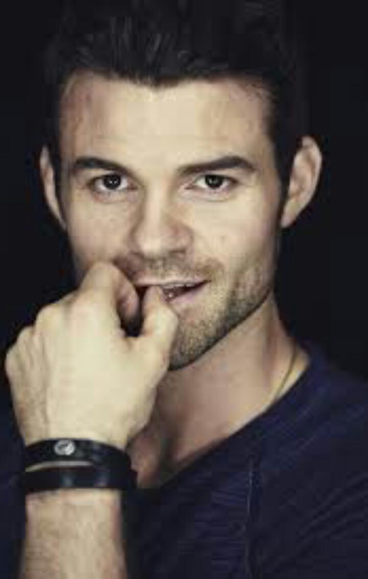Happy birthday Daniel Gillies  39 aninhos 