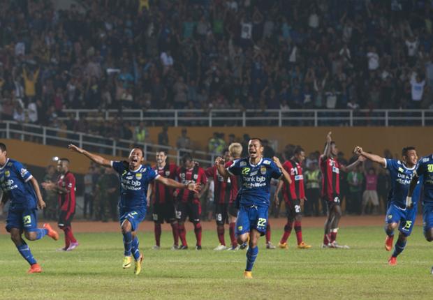 GOAL_ID's tweet image. SPESIAL HUT #82ThPersib Bandung: Lima Kemenangan Persib Paling Dikenang Di Era Liga Indonesia bit.ly/1Cfs46Q