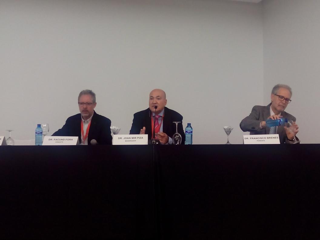 JuradoAnaRosa's tweet photo. I Debate: disfunción eréctil y sus distintas facetas. Foro Salud Sexual Gandía 2015 http://t.co/JSKFvyqsLD http://t.co/k1a6CenKhV
