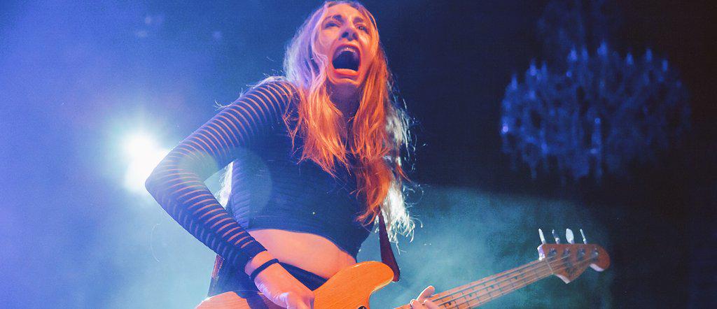  Happy birthday ESTE HAIM!!!!    