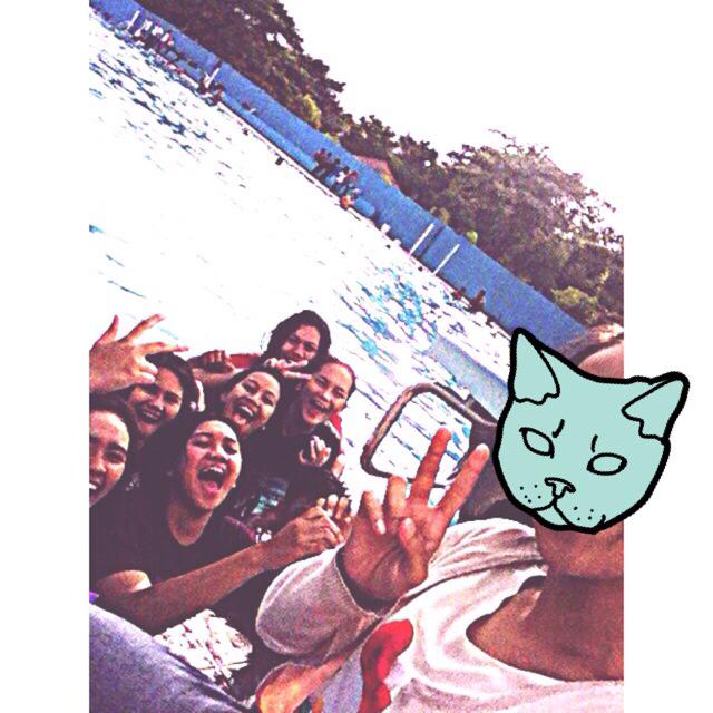 Serliserlinda's tweet photo. Love you @andinrazisyah_ @_TENRY_ @afy_ainun @au_annisausman @RezkyUtami23 @sayasayairma http://t.co/dOlOHIVc94