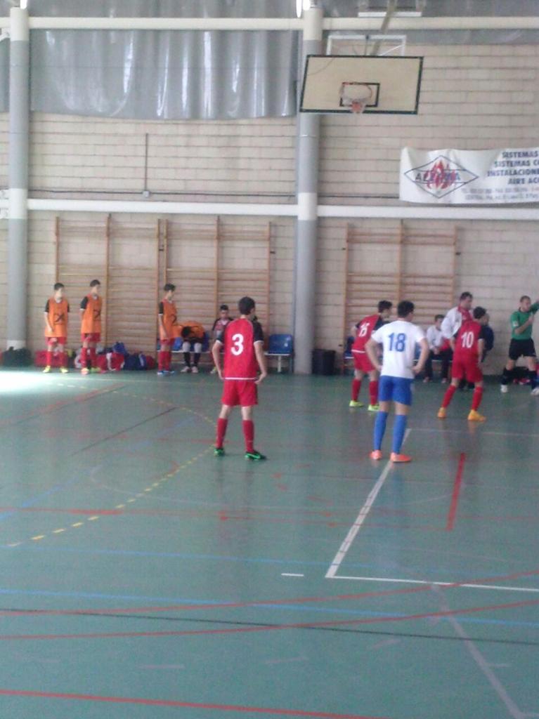 joseAntoniopg99's tweet photo. Grandes,buena remontada contra socuellamos por 2-5 #sumaysigue #+3 #sisecreeysetrabajasepuede #minijimmyboys http://t.co/HKnNC2yb1g