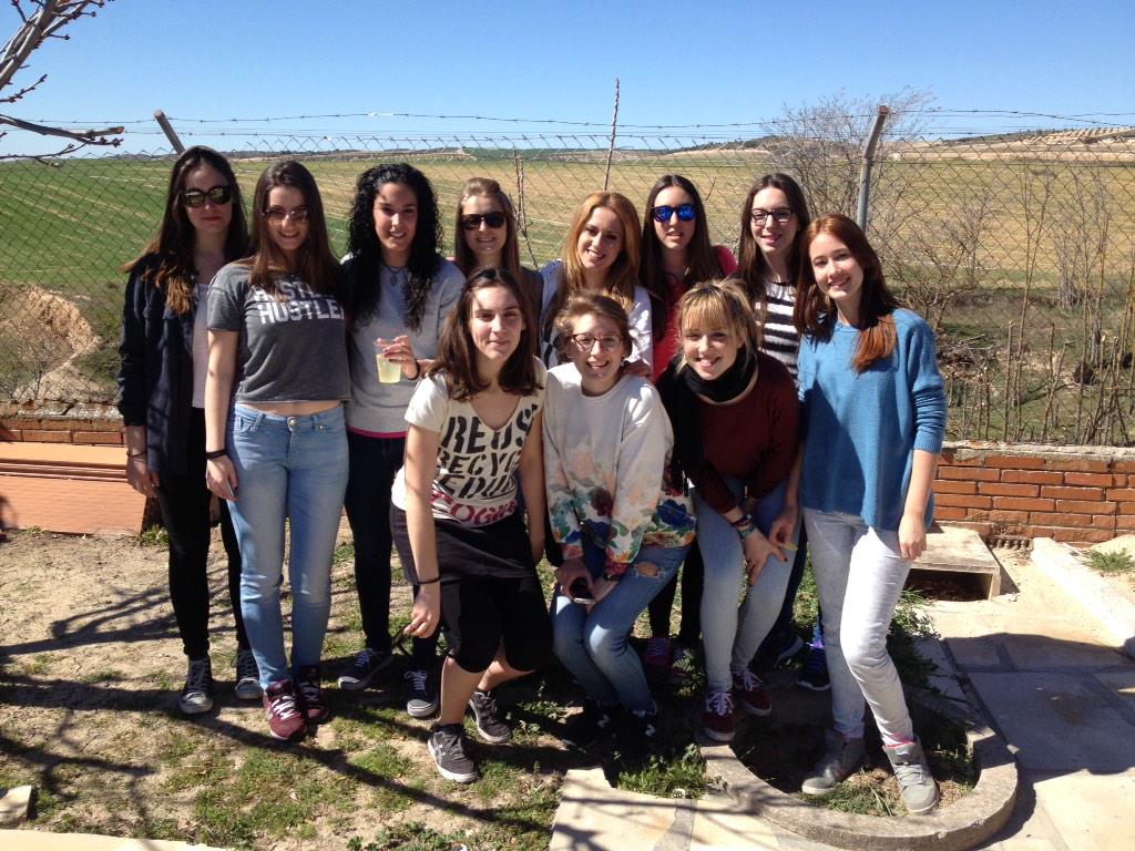 Las chicas de voley celebrando su tercer puesto!!