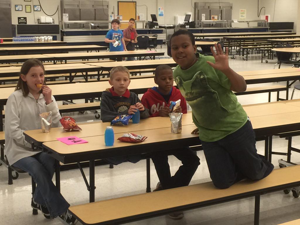 Dr_K_BENTON's tweet photo. Saturday school snack time @ FHES. 😃😜#NCSSBeTheBeBest @aprpes2005 @FuhreySamantha #FHESWolfpack http://t.co/YqCj24bpE5