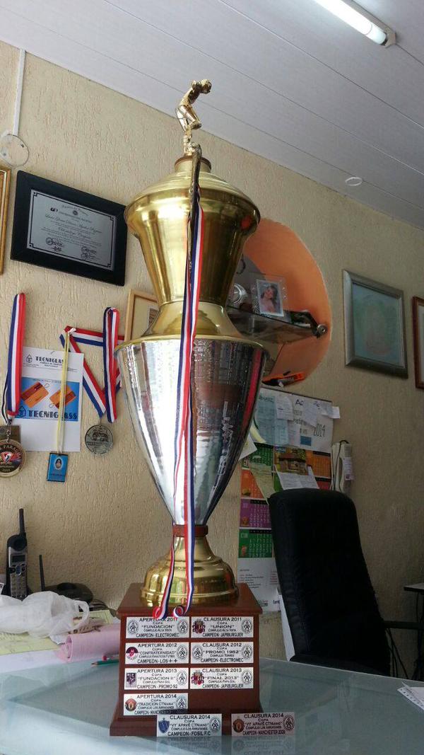 ExaCtnDeportes's tweet photo. El #AperturaExaCTN2015 ya empieza y nos preguntamos ¿Quién tendrá el HONOR de plasmar su nombre en la Gran Copa? http://t.co/VJdTYiGY15