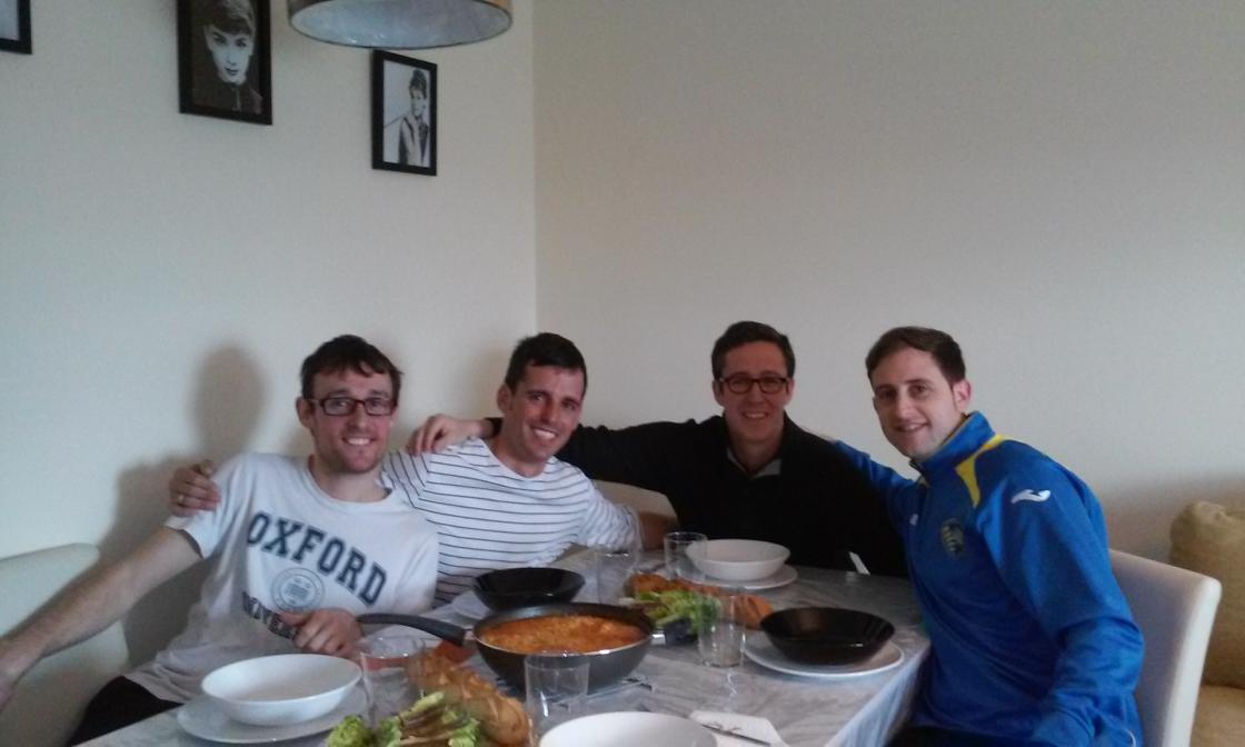 Victormoron5's tweet photo. Tres de las mejores cosas que me llevo del fútbol sala @csanmi @acordon81 @adolfolopeztaxi http://t.co/PydEyCuIdn