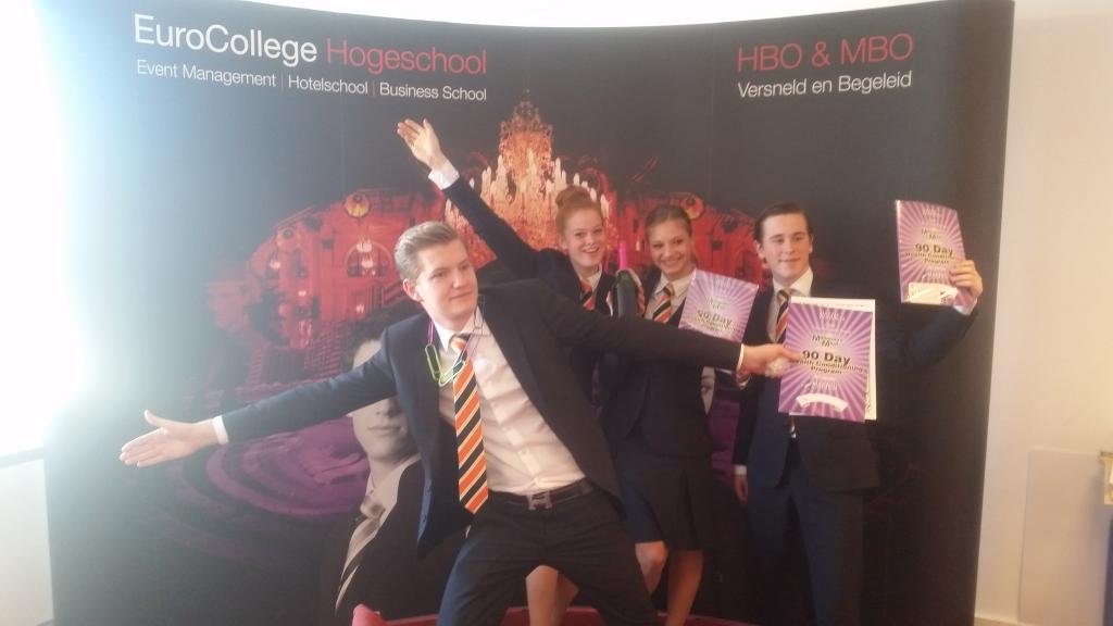 AnoukSlabbers's tweet photo. Gewonnen met pratijkweek! Top team!! http://t.co/DOAM4q3Ia3