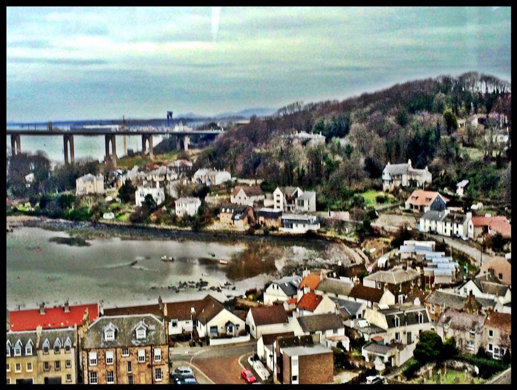 shannonday's tweet photo. Train to Burntisland! MasterNia Class with Letizia Accinelli~~~ #NiaScotland #SilverFoxInScotland http://t.co/0NoZbZkI5a
