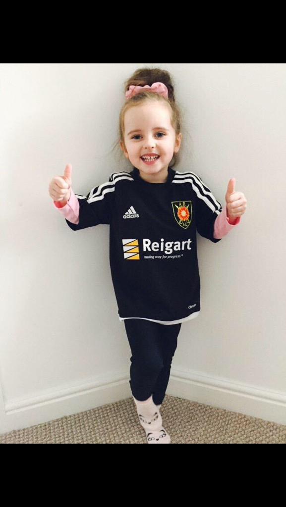 Mikey_Savage1's tweet image. Big Day today for everyone @albionrovers @PaulRei97140322 #Elspeth 🙏😄 #ThinkYellow #WearYellow @Beatson_Charity