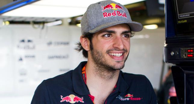 a3formula1's tweet photo. .@carlosainz, mejor debutante español en clasificación: "No esperaba un inicio tan bueno" ▶  http://t.co/gHiF6ZKn2f http://t.co/77jYeqffvg