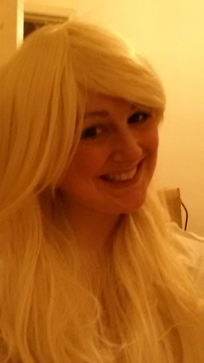 PorcelainDel's tweet photo. #blonde #blondeforaday #rehersals http://t.co/YmOPGVjc1K