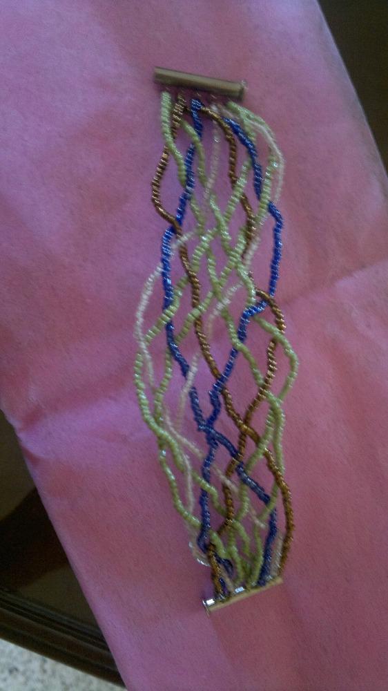 TulipBies's tweet photo. Tangled hand band #seedBead #Handmade #beadwork #jewellery #fashion #Hijab http://t.co/ZhHxTFRbJJ