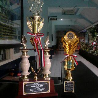 Paskibra222's tweet photo. Selamat yaaa kaliaann semuaa yg mendapat juara 3 di SMA 93 Jakartaaa!!🎉🎊 http://t.co/khvzdL9cRK