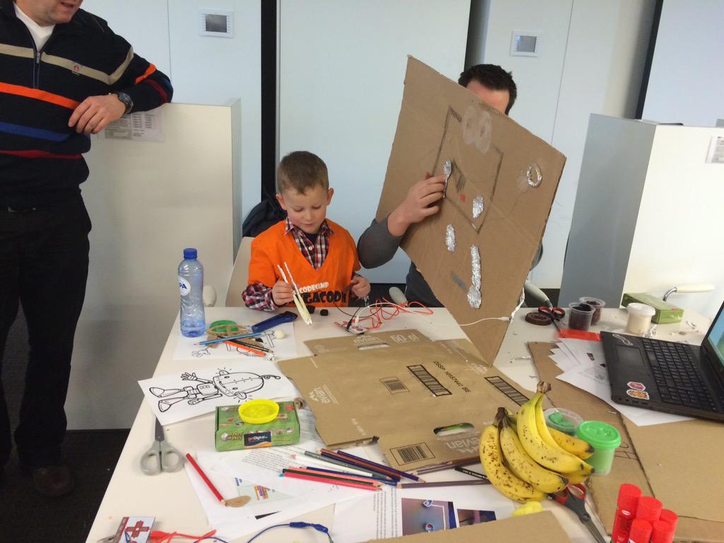 guelinckx's tweet image. Dokter bibber maken? 
#makeymakey en #scratch combineren!
#aecodecamp