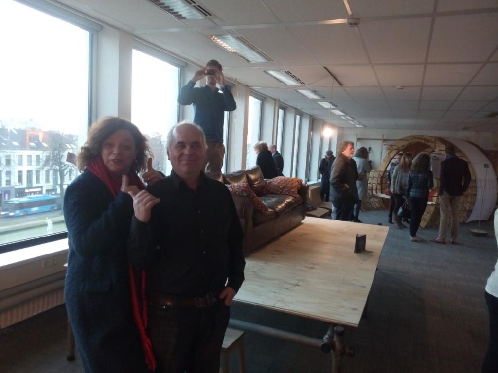 BettyJacobi1's tweet photo. En die mooie spulletjes bij #BedStay @Ruimtekoers?! Via kanjer #HuubKwekkeboom #2Switch #circulaireeconomie #tekoop http://t.co/PAW790j6tt