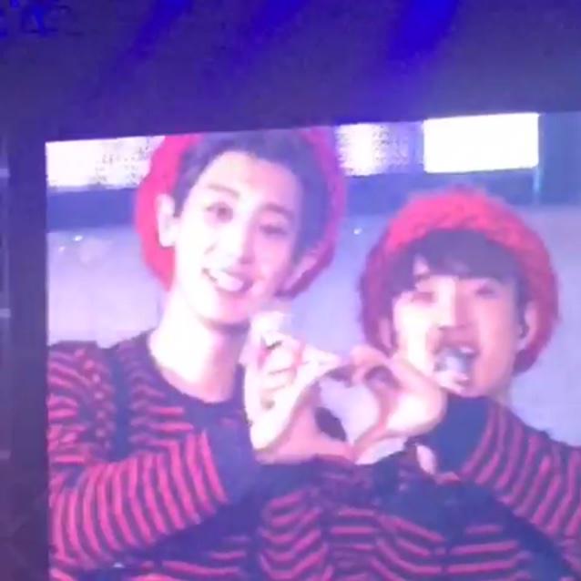 chansoostory's tweet photo. [VID] 150314 The EXOluXion in Seoul #chansoo #찬디 ❤️ (cr:LssLss) ヽ(⌒皿⌒)♡(⊙♡⊙)ﾉ http://t.co/XOYksIpDLa http://t.co/GQsf41wiBu