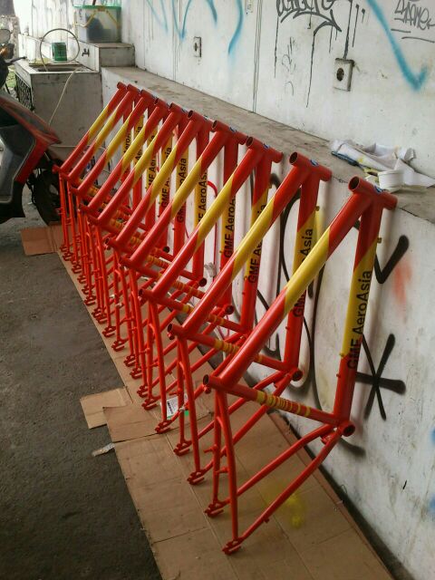 Kerja di hanggar seluas 6,4 hektar pake sepeda plg bener <a href="/b2windonesia/">Bike2Work Indonesia</a>